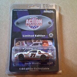 Action Racing Collectables 1997 Monte Carlo Diecast Car